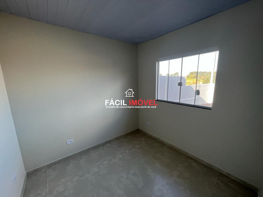 Casa à venda com 2 quartos, 60m² - Foto 4