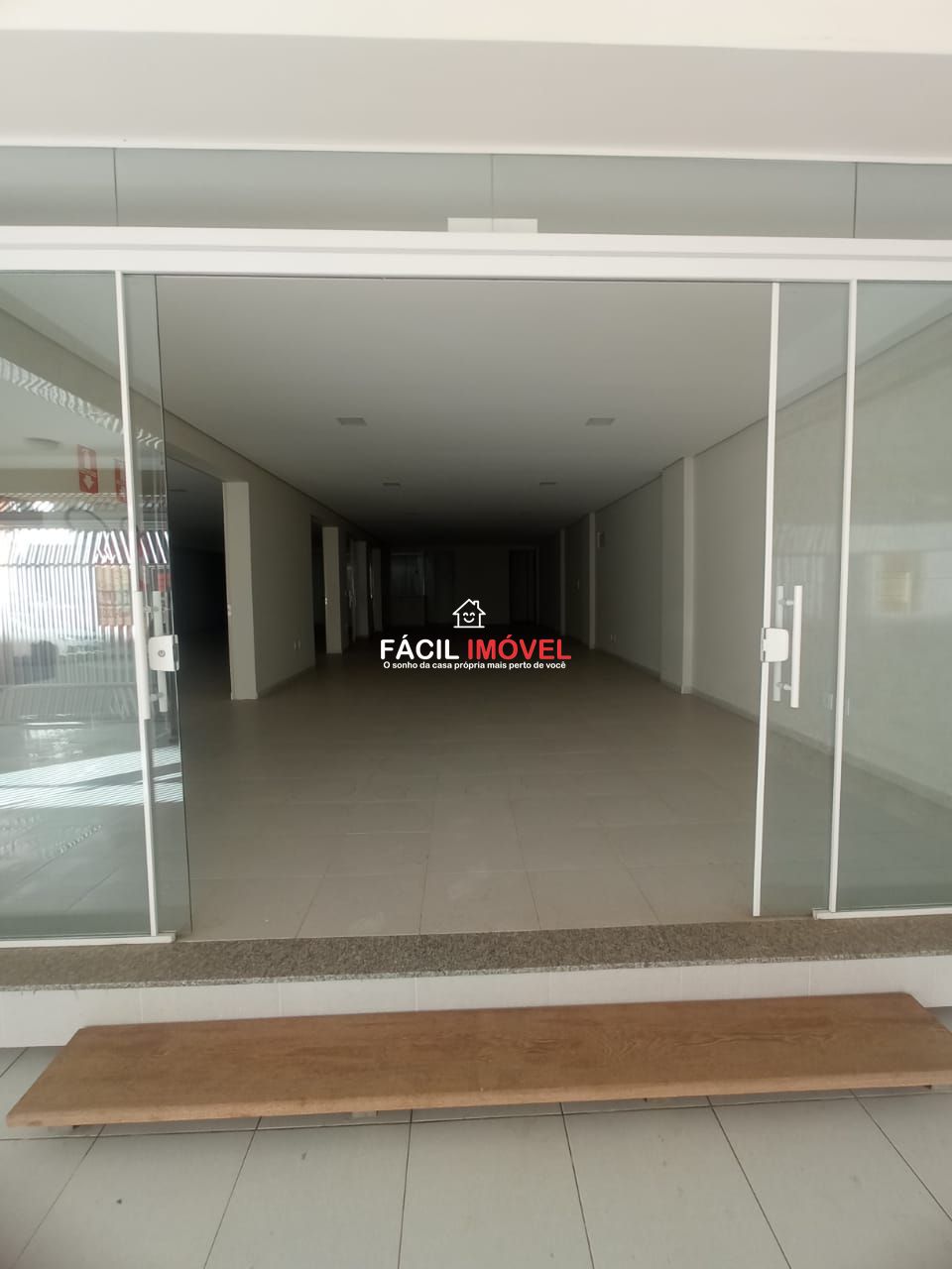 Conjunto Comercial-Sala para alugar com 1 quarto, 117m² - Foto 2