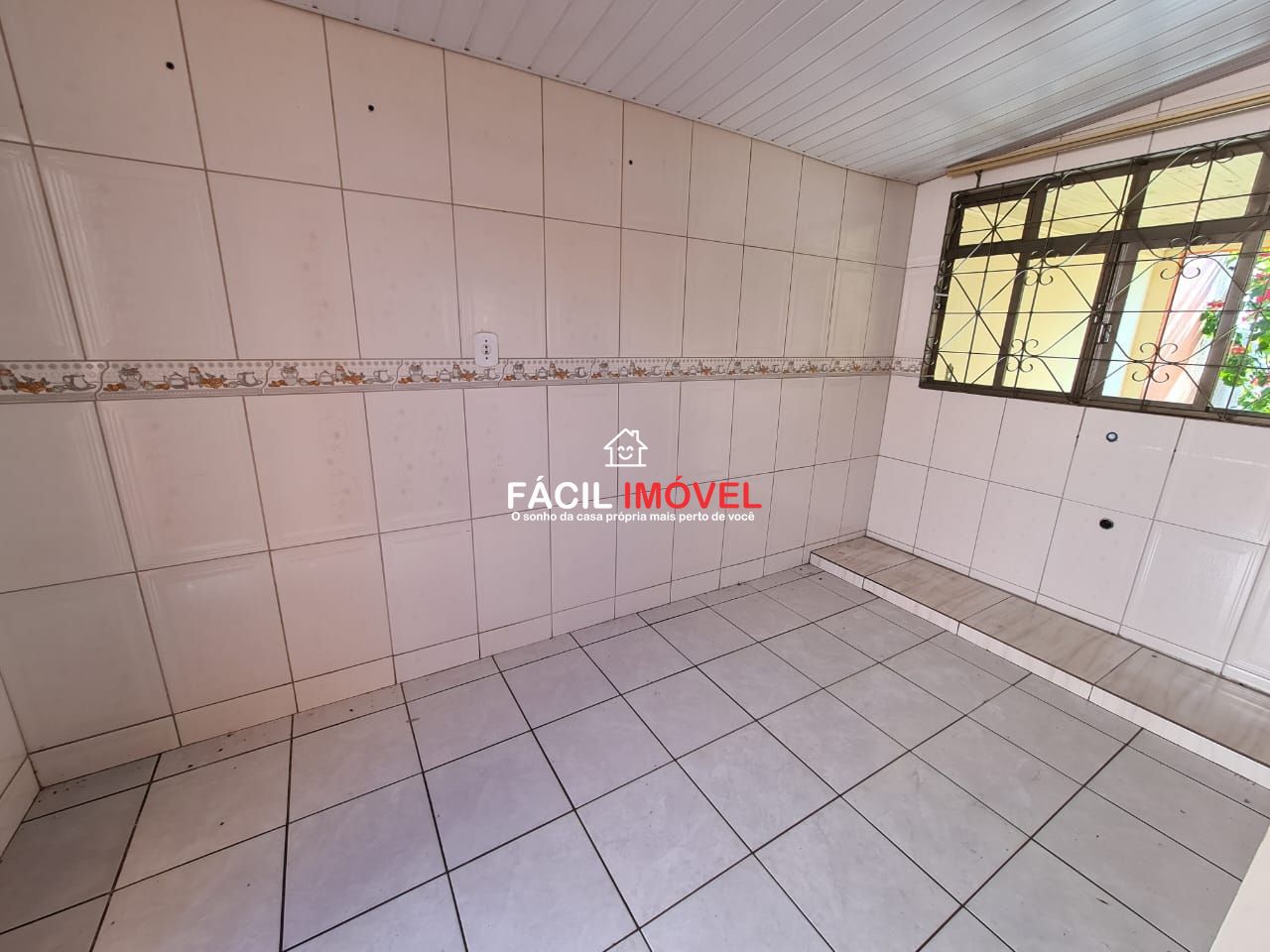 Casa à venda com 3 quartos, 108m² - Foto 4