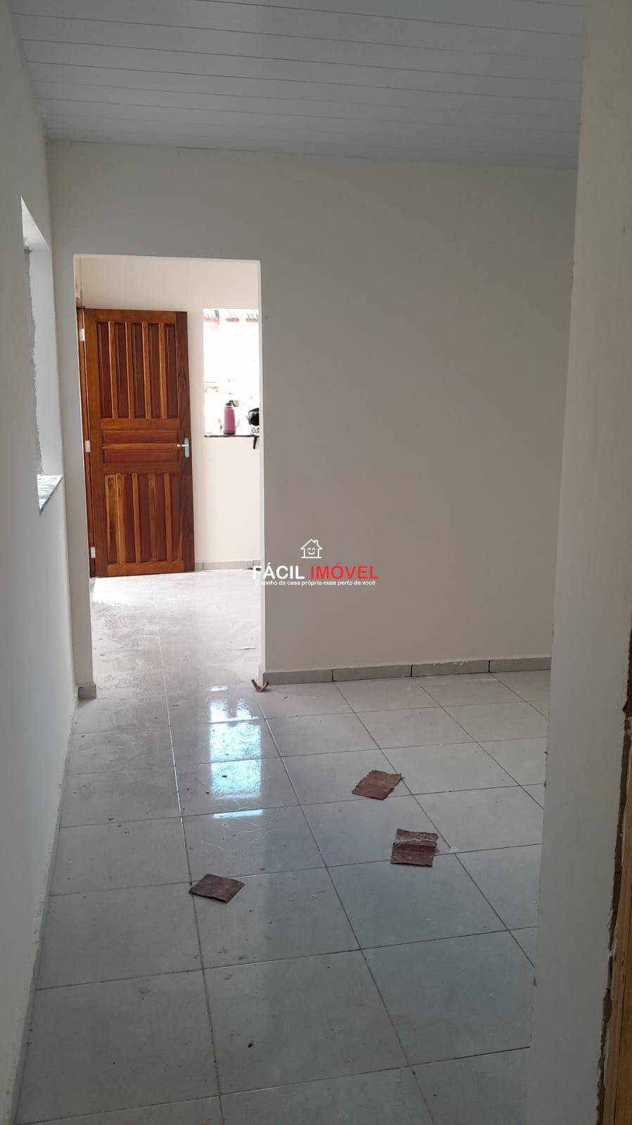 Casa à venda com 2 quartos, 55m² - Foto 2