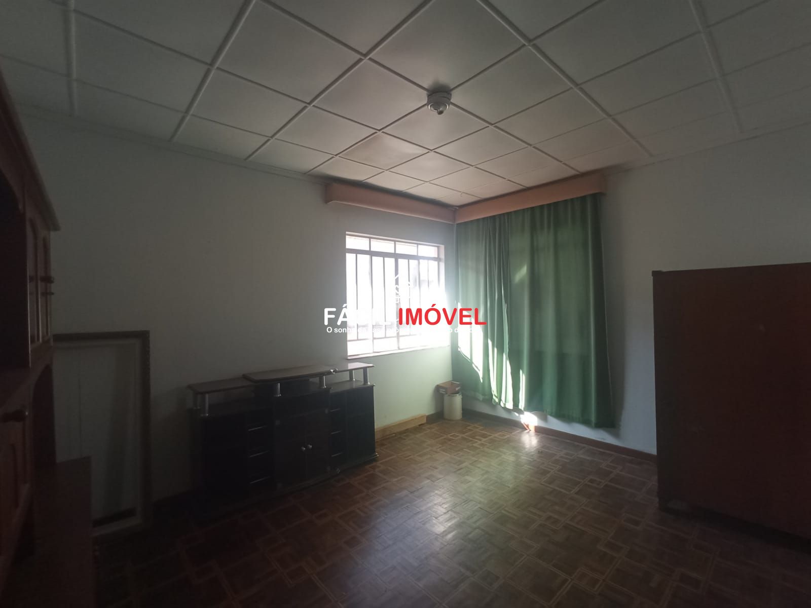 Casa à venda e aluguel com 3 quartos, 200m² - Foto 3