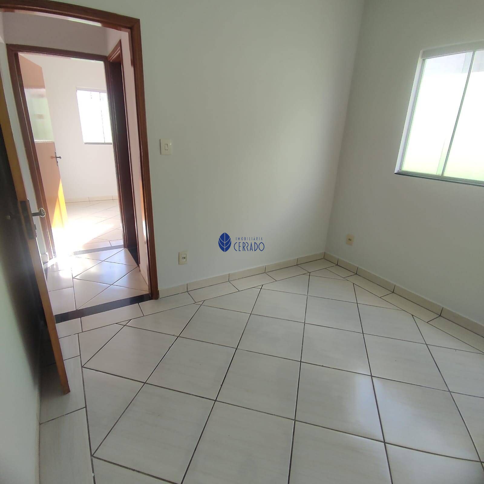 Casa para alugar com 3 quartos, 120m² - Foto 4