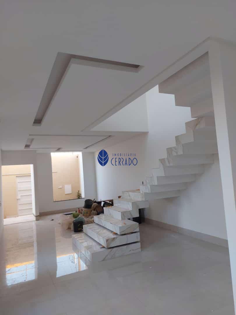 Sobrado à venda com 3 quartos, 200m² - Foto 4