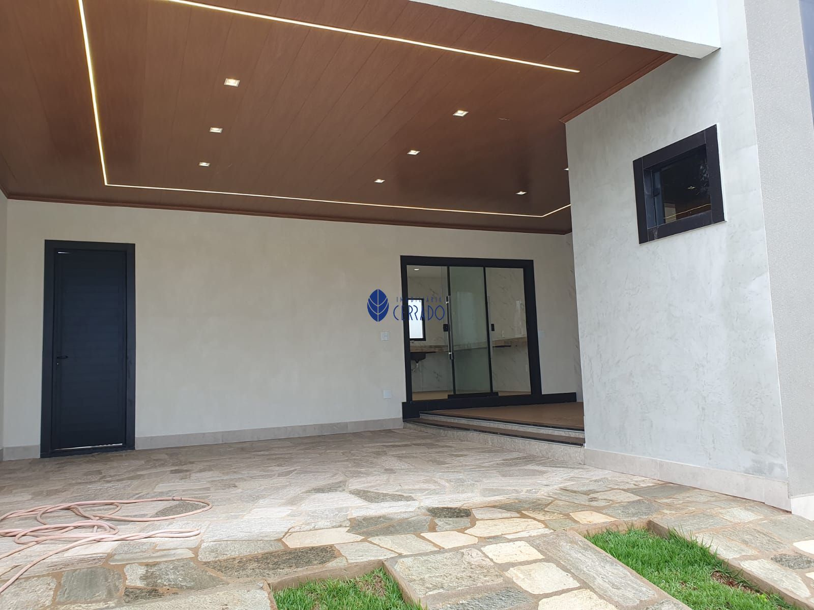 Casa moderna e arejada no jardim europa anápolis