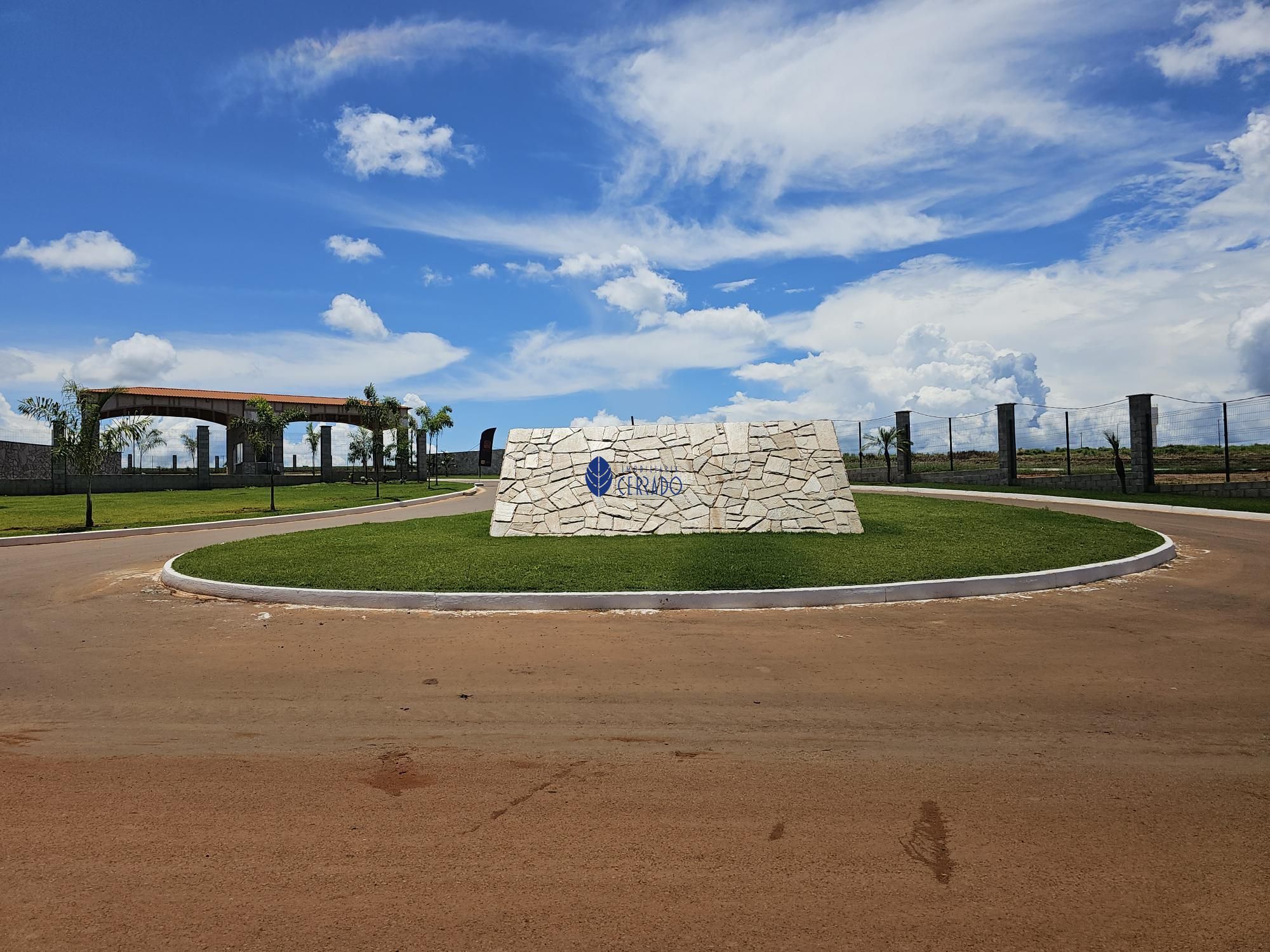Lote/Terreno de 709m² no bairro Condomínio Aurora do Lago, em Abadiânia | Eu Corretor