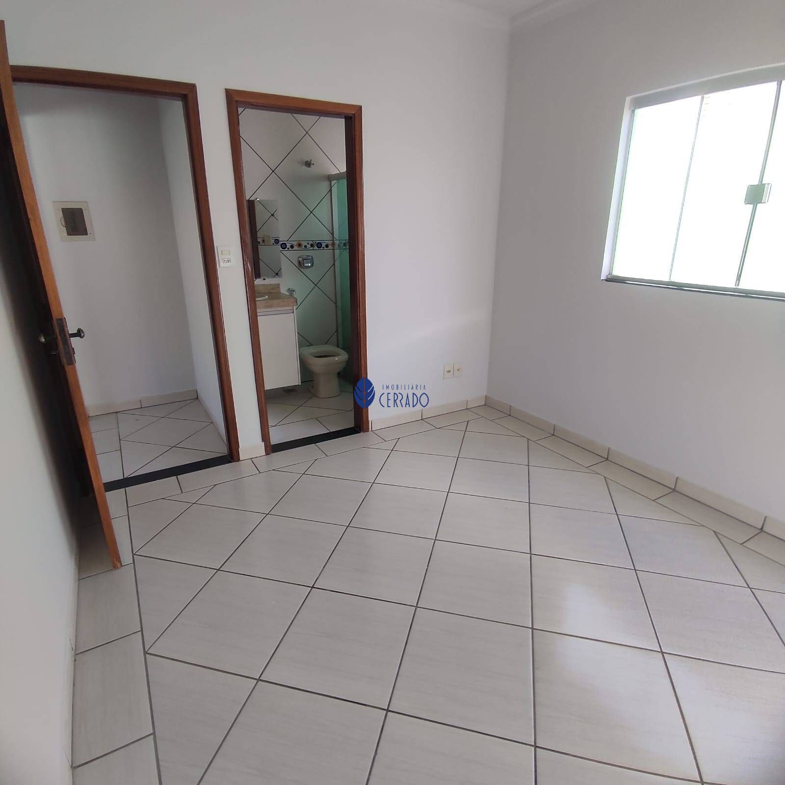 Casa para alugar com 3 quartos, 120m² - Foto 6