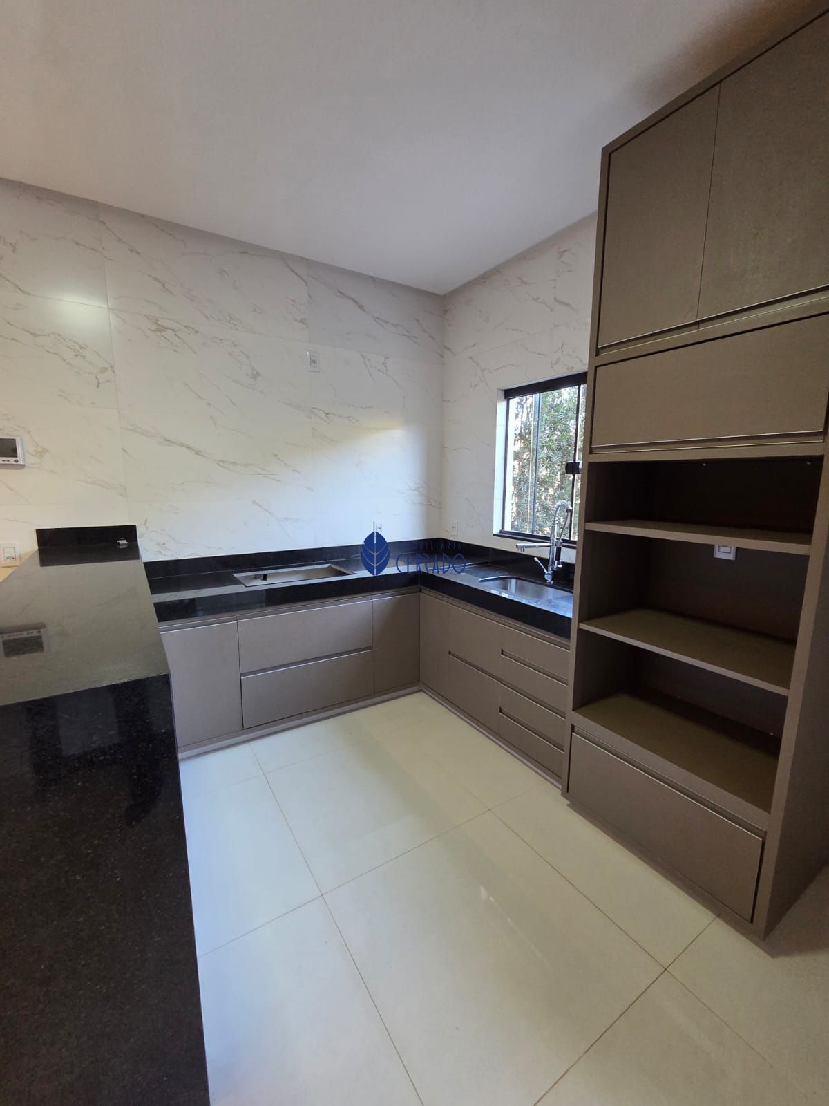 Casa alto padrão para alugar no condomínio grand trianon - a