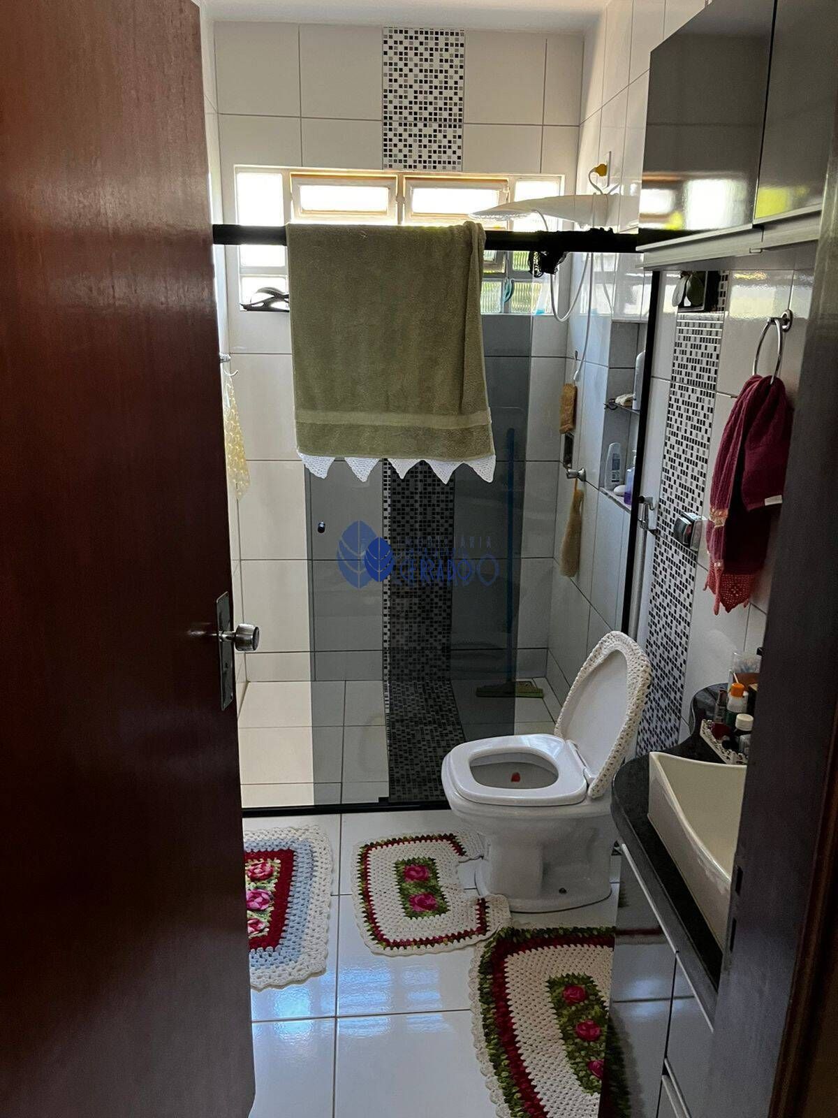 Casa com 4 Dormitórios à venda, 188 m² por R$ 800.000,00
