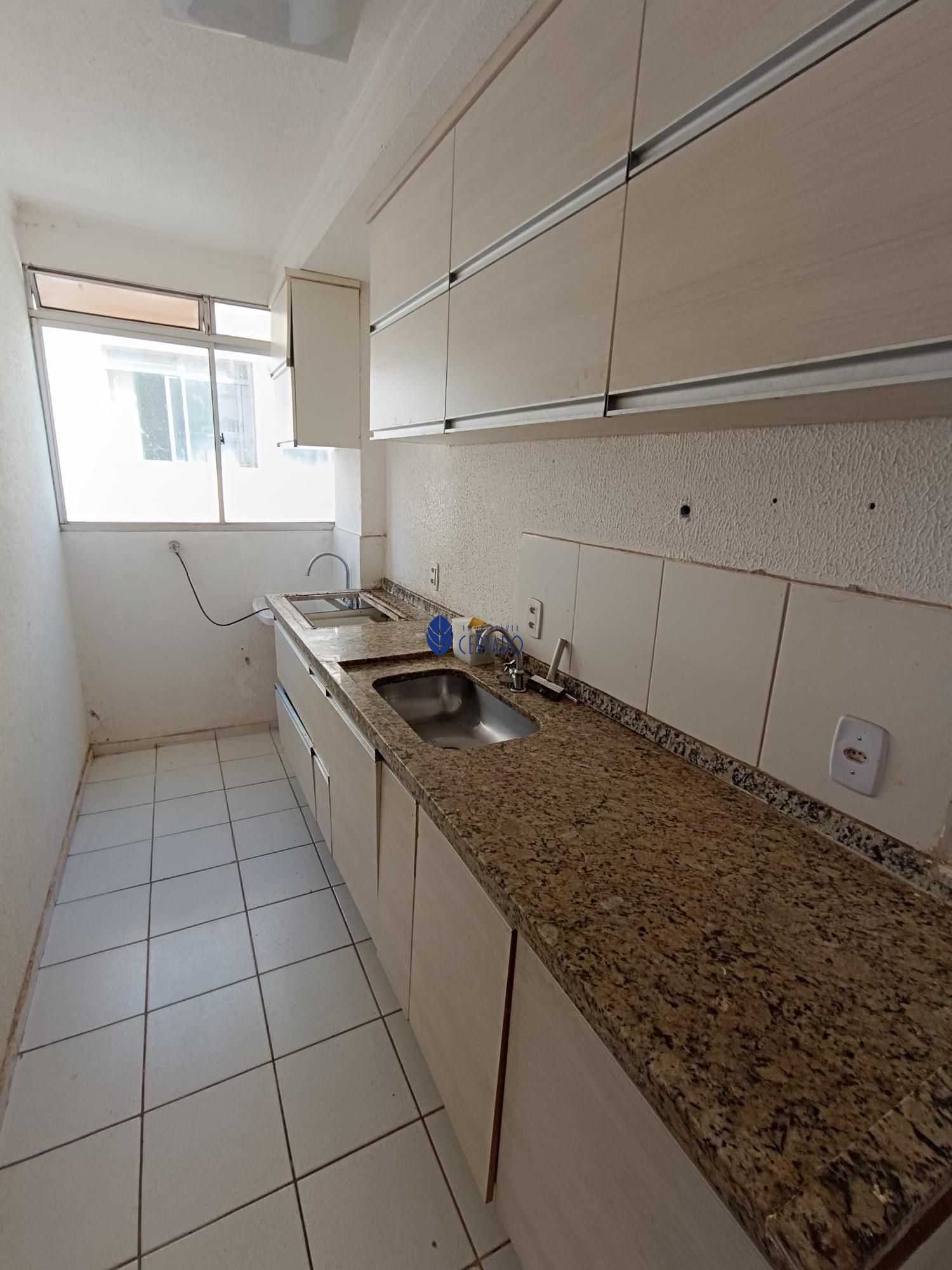 Apartamento com 3 Dormitórios para alugar, 63 m² por R$ 1.220,00