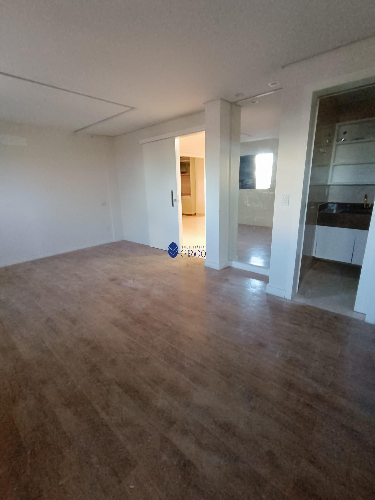 Apartamento com 2 Dormitórios para alugar, 75 m² por R$ 2.000,00