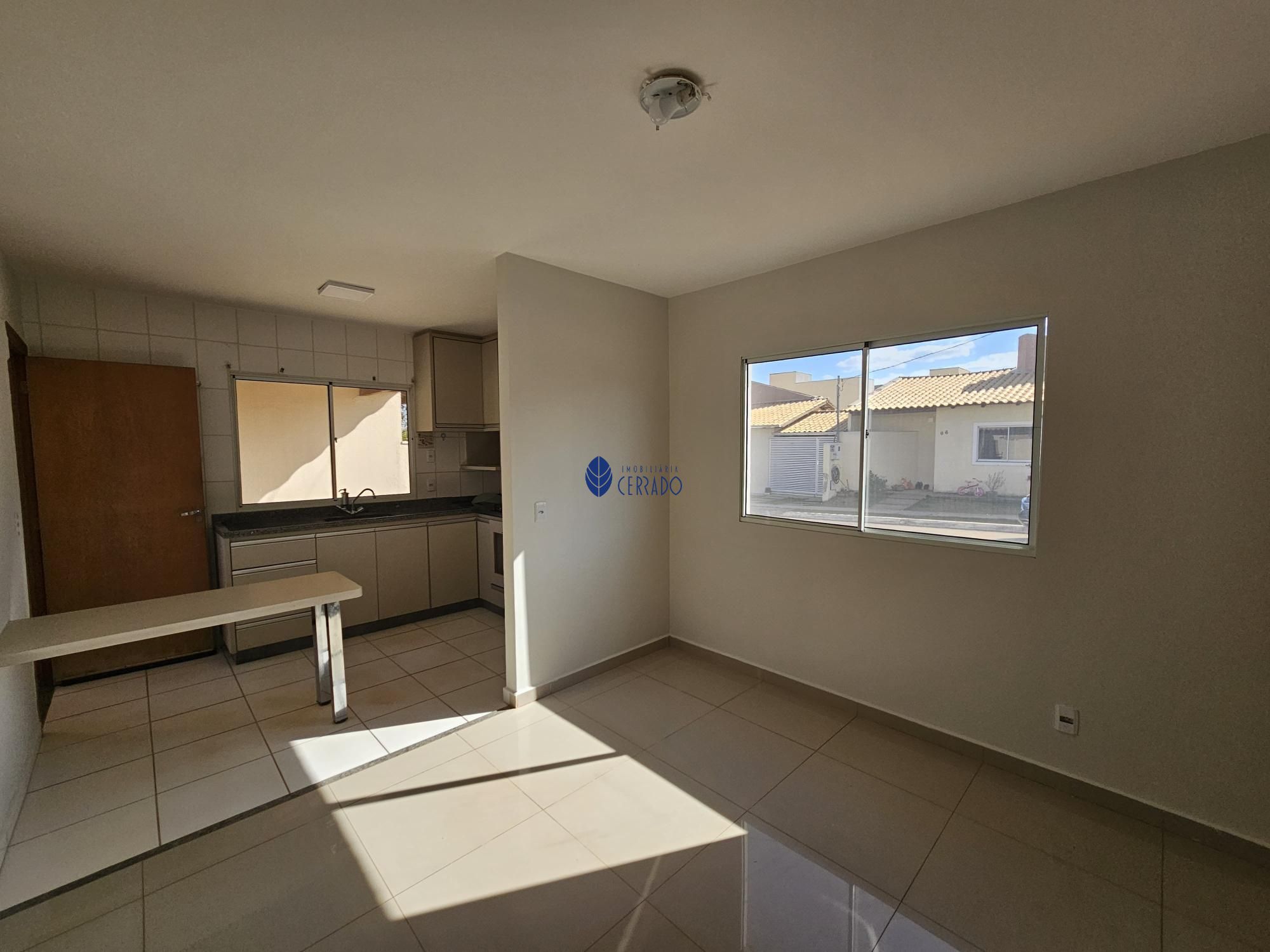 Casa com 3 Dormitórios para alugar, 100 m² por R$ 1.700,00