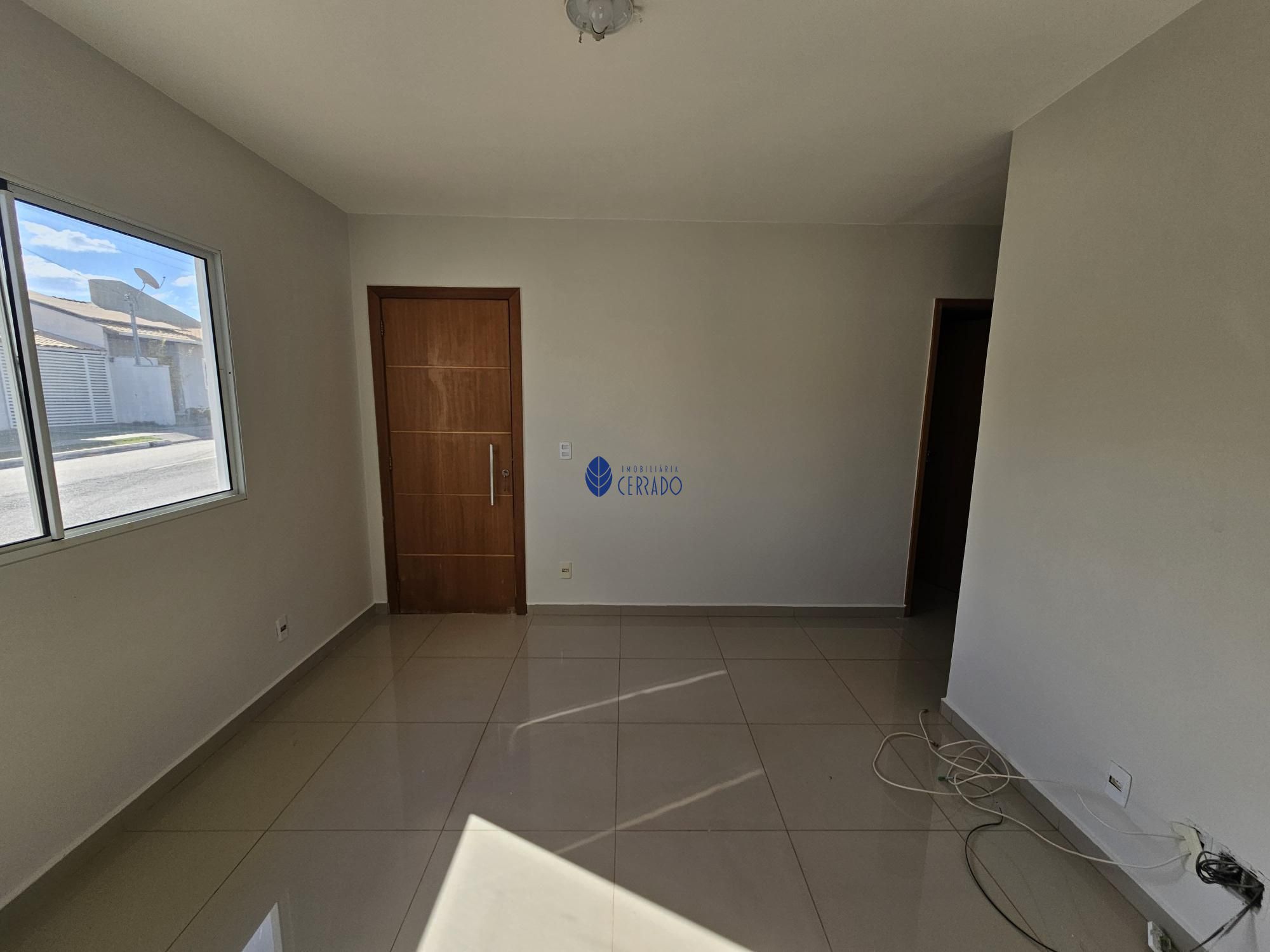 Casa com 3 Dormitórios para alugar, 100 m² por R$ 1.700,00