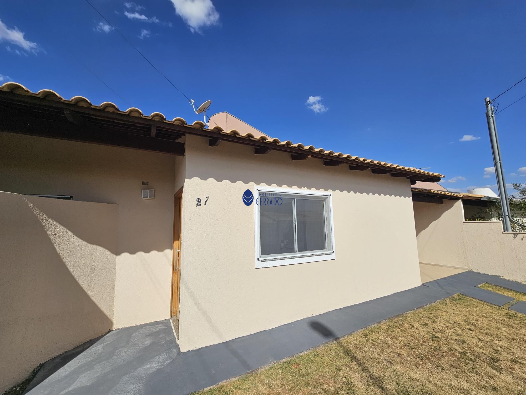 Casa com 3 Dormitórios para alugar, 100 m² por R$ 1.700,00