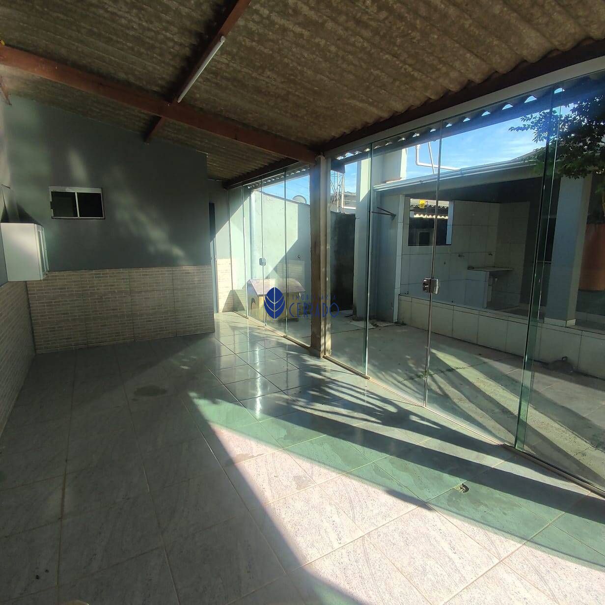 Casa à venda com 4 quartos, 200m² - Foto 13