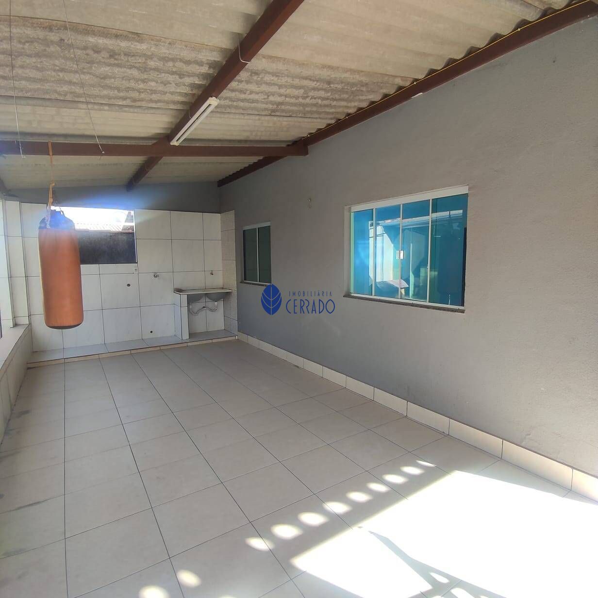 Casa à venda com 4 quartos, 200m² - Foto 15