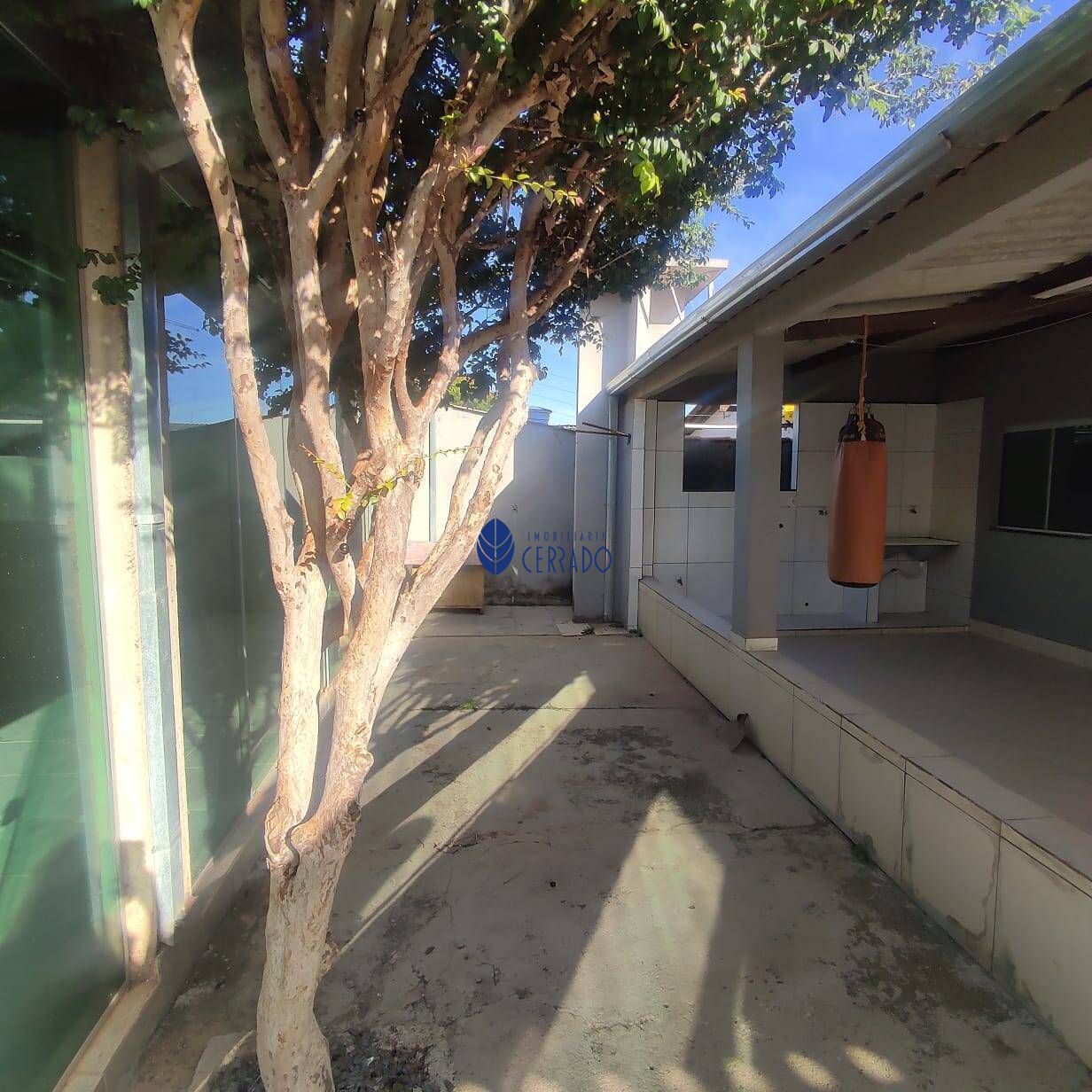 Casa à venda com 4 quartos, 200m² - Foto 16