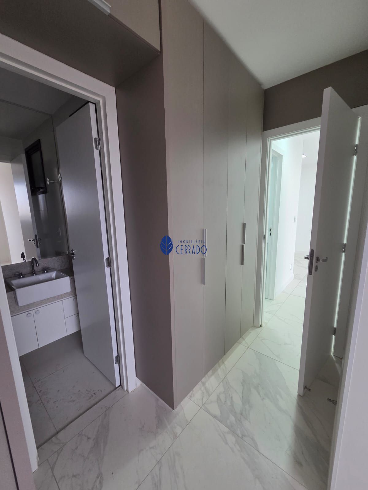 Apartamento para alugar com 2 quartos, 64m² - Foto 17