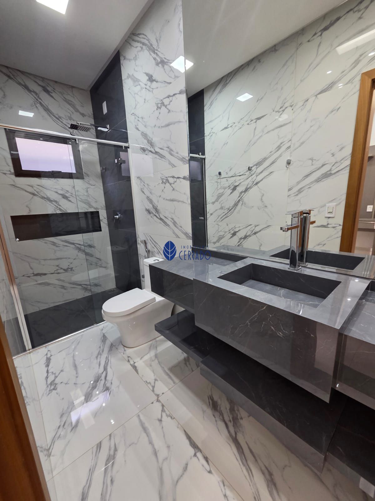 Casa Alto Padrão para Alugar no Condomínio Grand Trianon - Anápolis