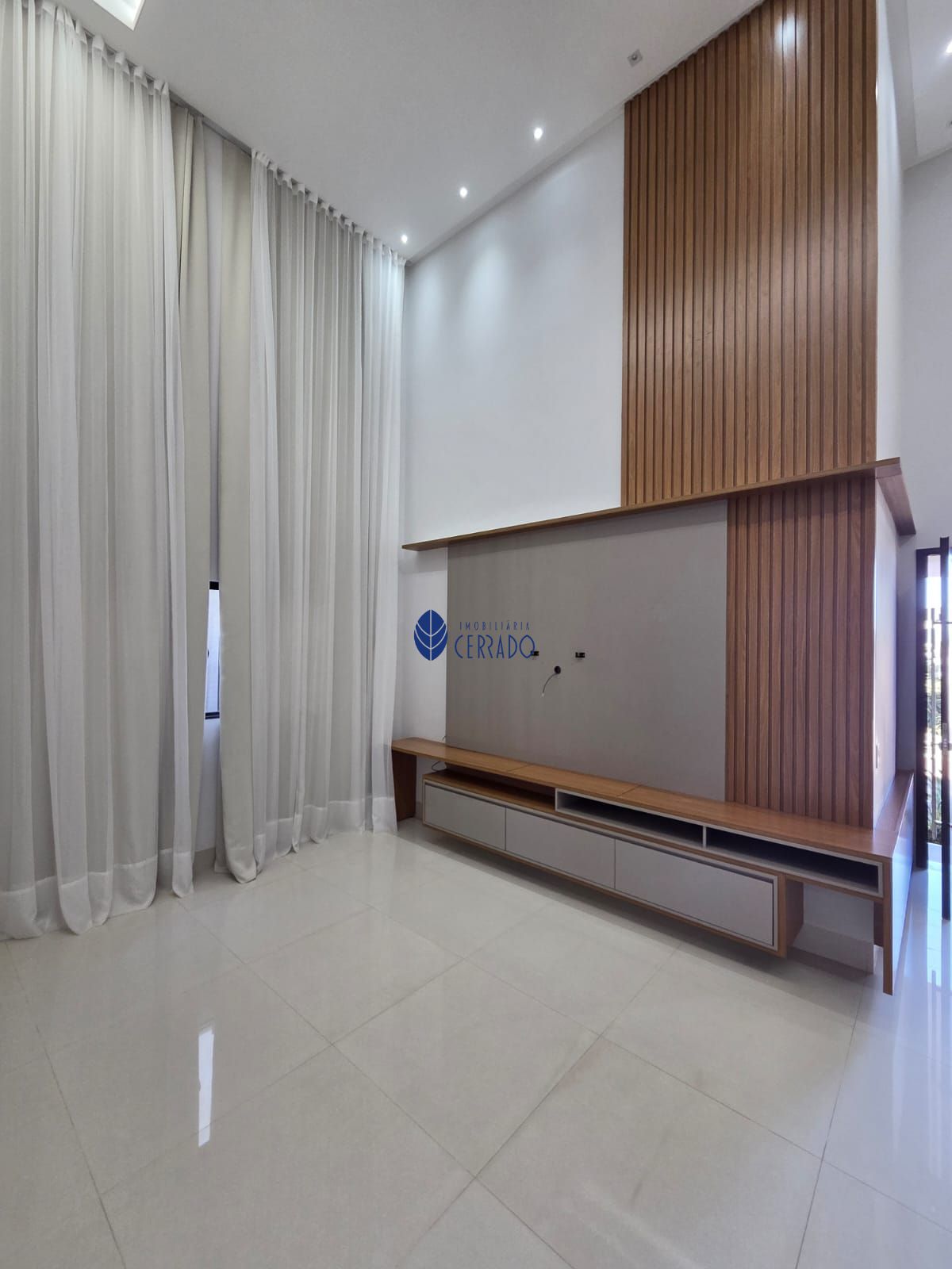 Casa alto padrão para alugar no condomínio grand trianon - a