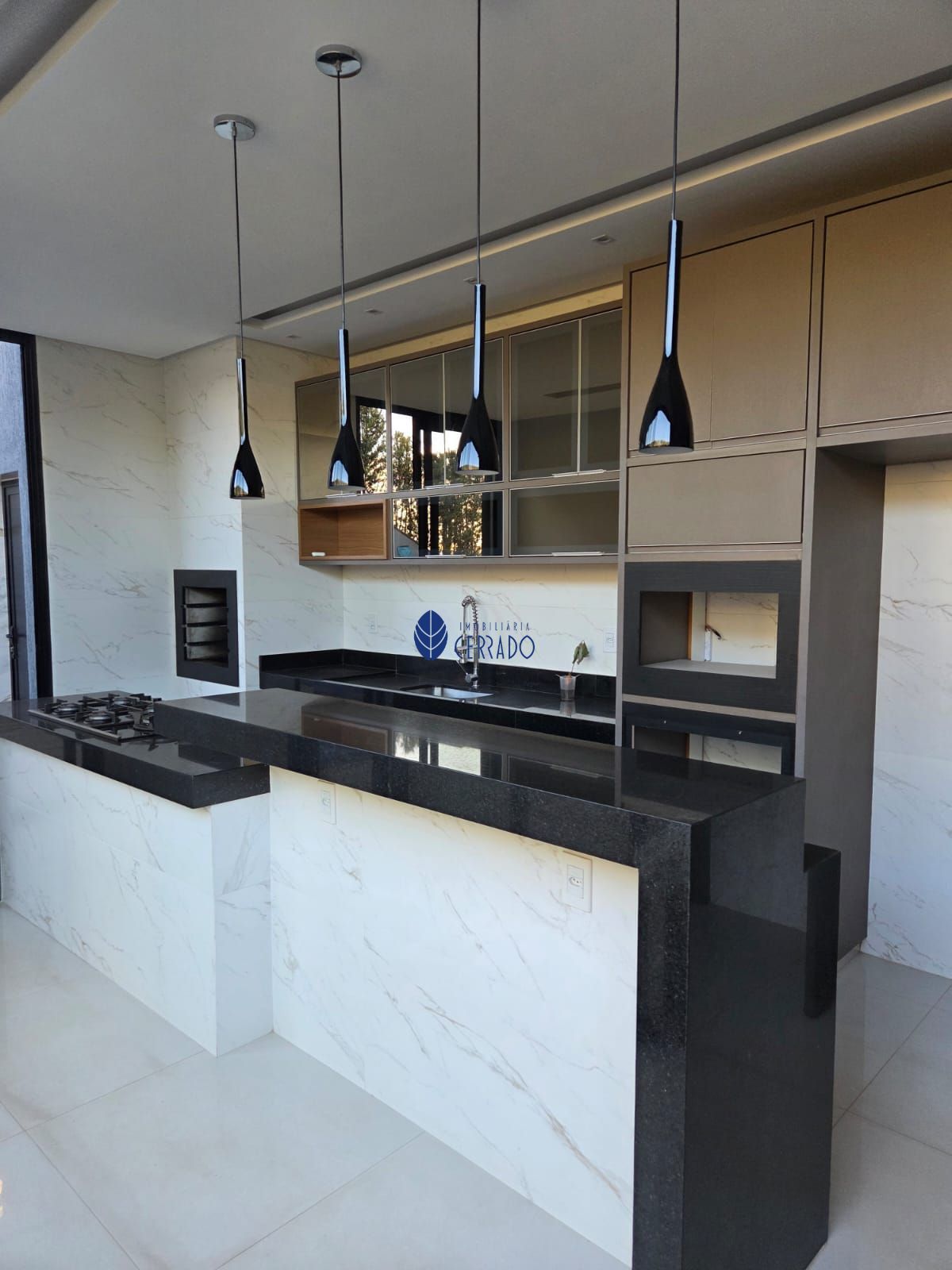 Casa alto padrão para alugar no condomínio grand trianon - a