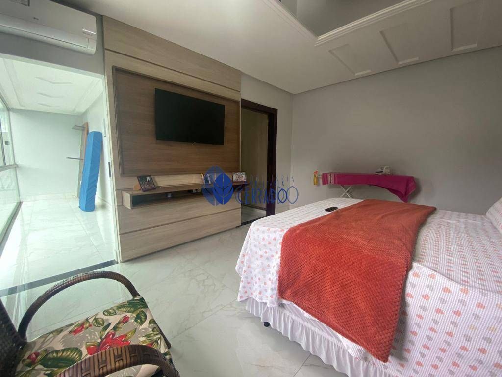 Casa com 4 Dormitórios à venda, 350 m² por R$ 850.000,00