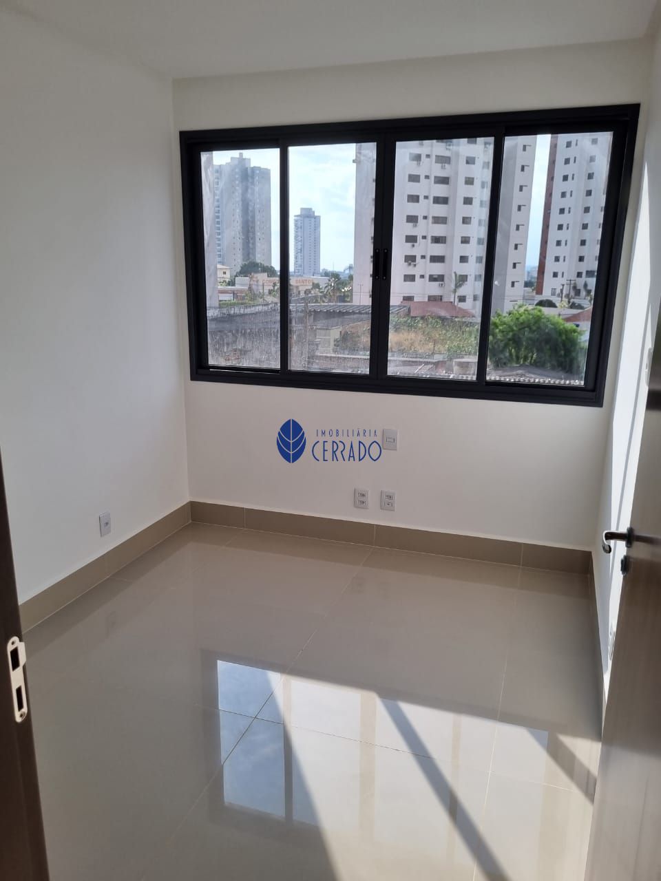 Apartamento à venda com 2 quartos, 72m² - Foto 9