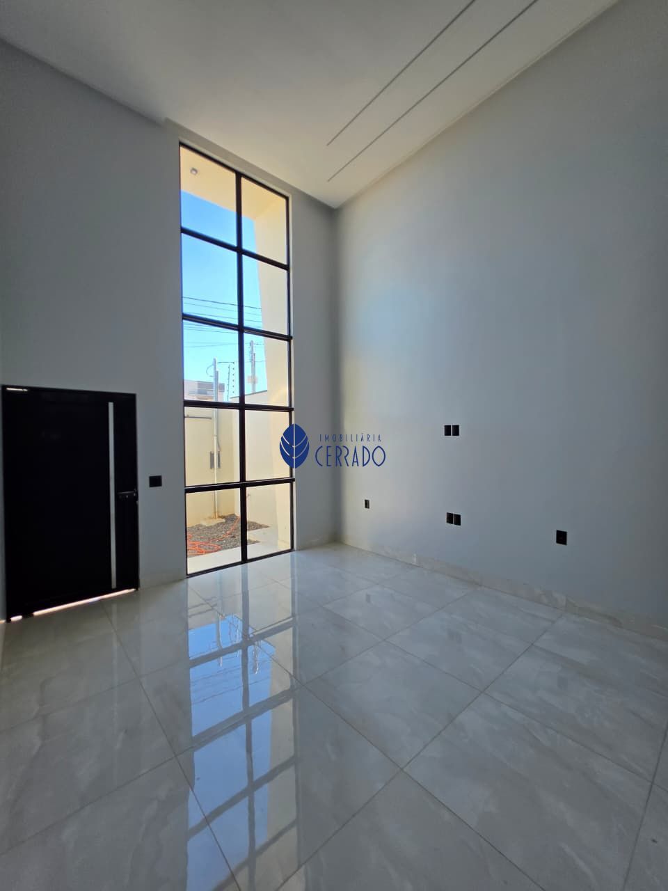 Casa à venda no bairro jardim itália – com piscina e área go