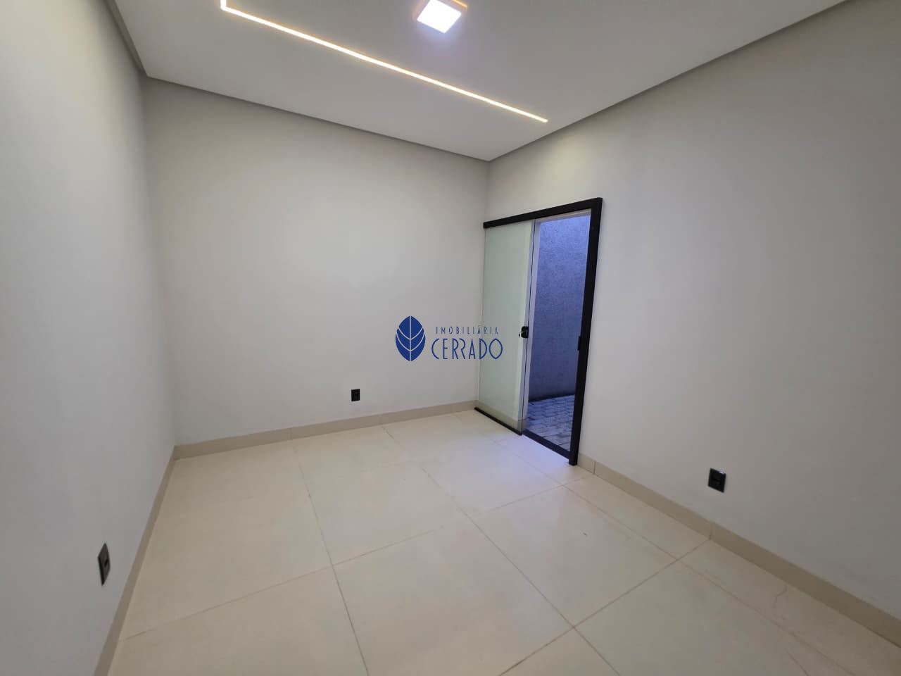 Casa Moderna de Alto Padrão à Venda no Jardim Itália – Anápolis