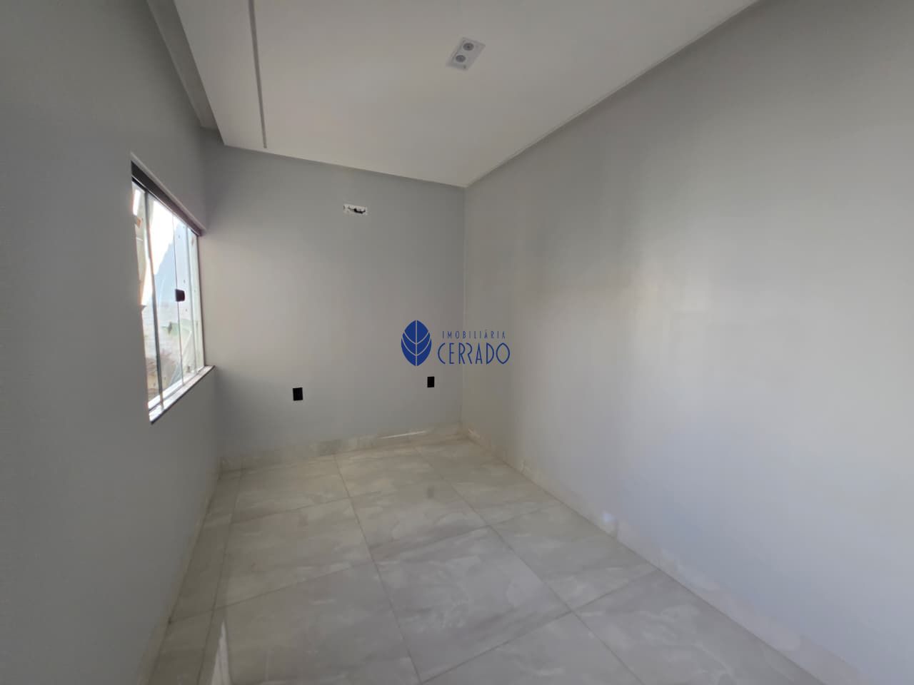 Casa à venda no bairro jardim itália – com piscina e área go