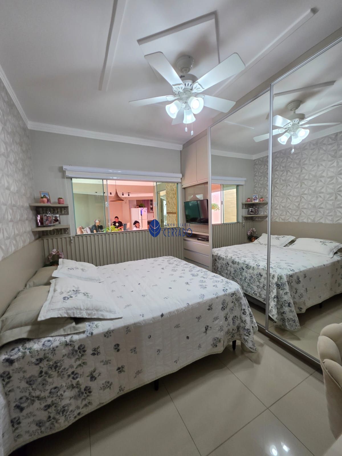 Casa de alto padrão com 3 quartos, suíte e ambientes climati