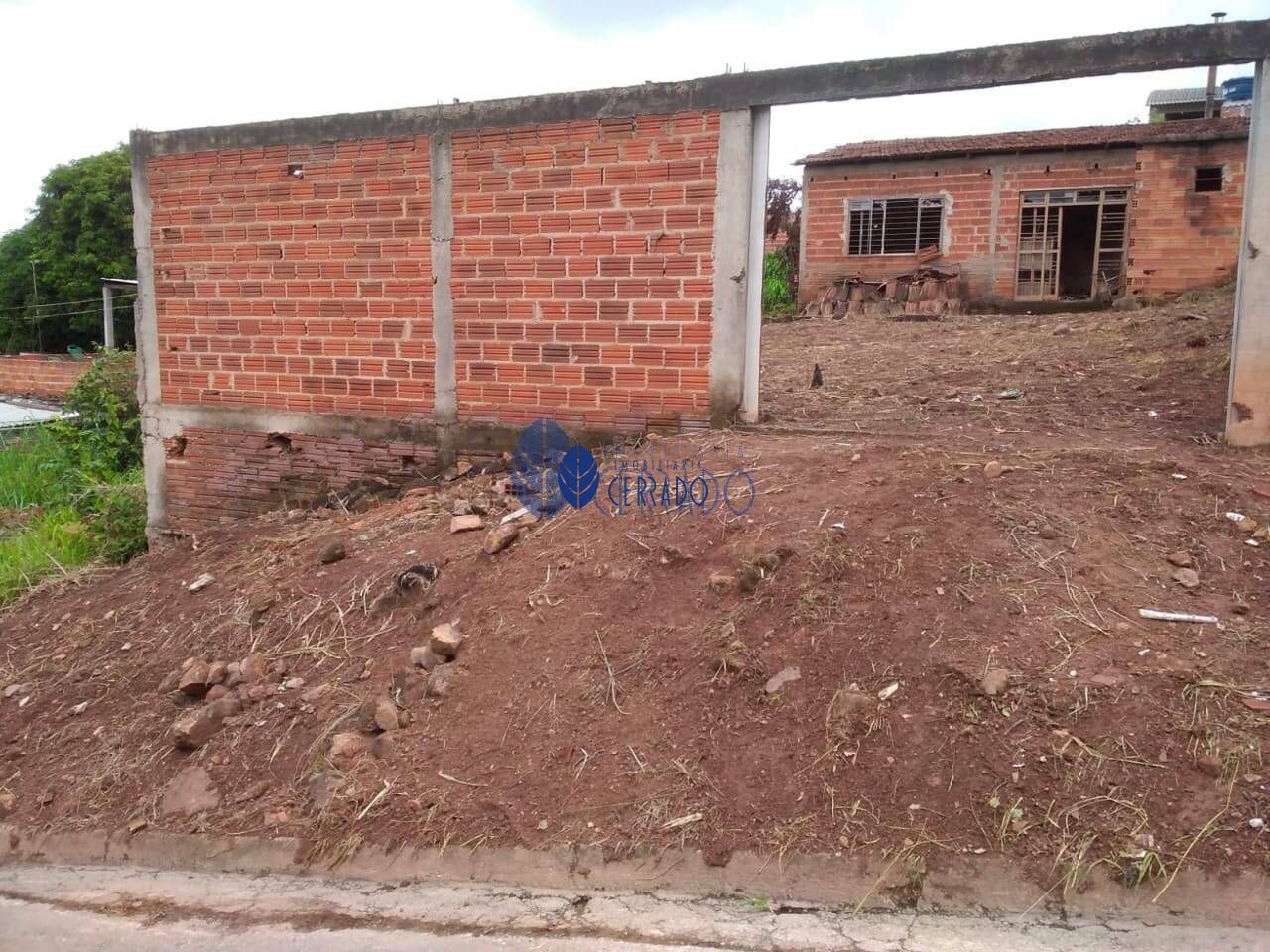 Lote/Terreno de 300m² no bairro Anexo Itamaraty, em Anápolis | Eu Corretor