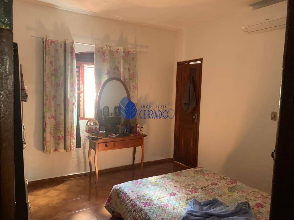Prédio comercial/residencial à venda, 245 m² por R$ 800.000,00