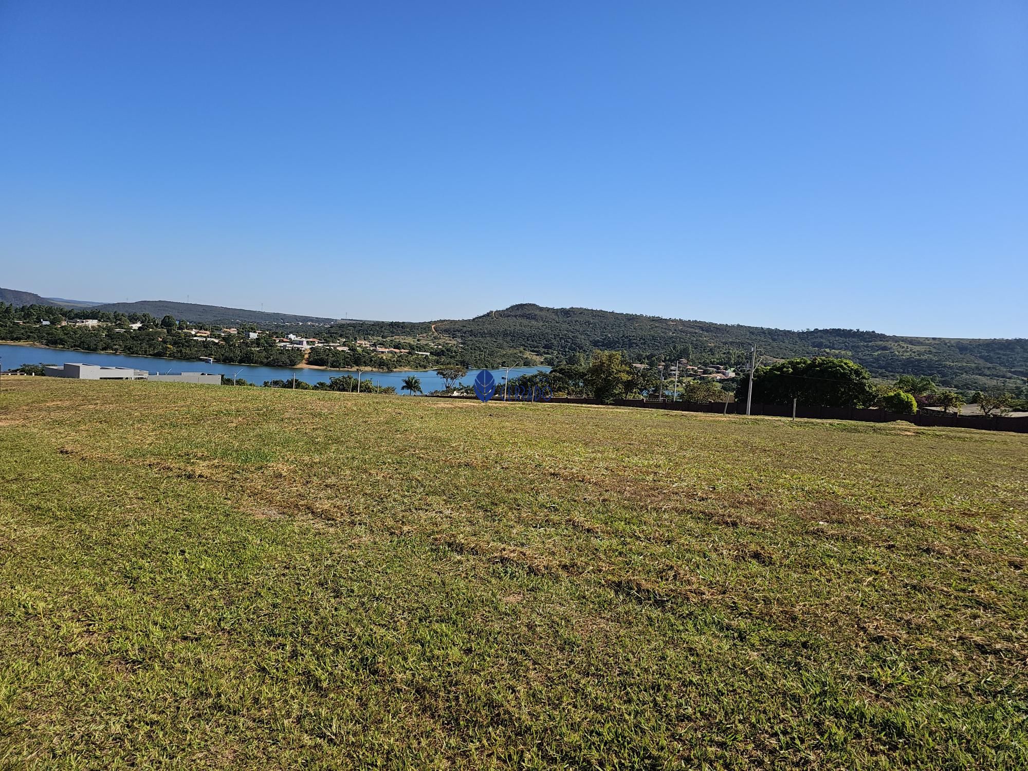 Excelente lote no lago corumbá iv condomínio portal do prata