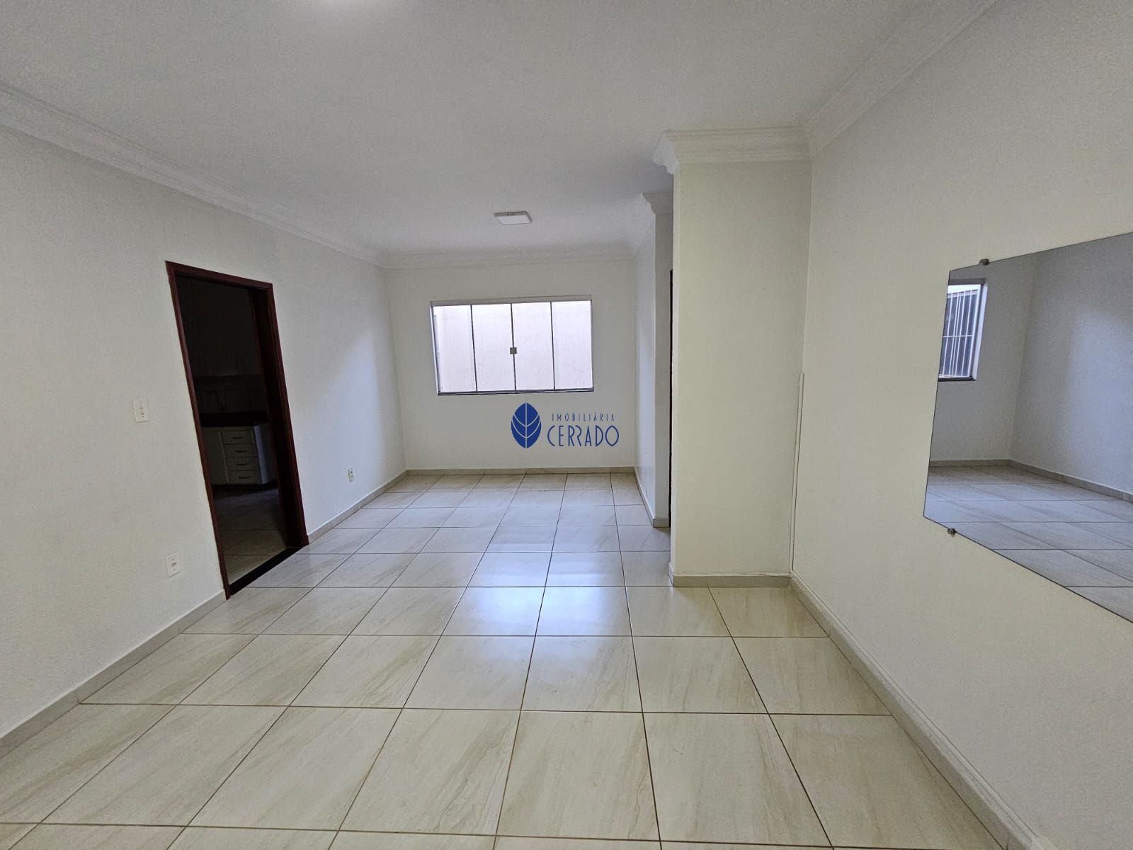 Apartamento com 2 Dormitórios à venda, 84 m² por R$ 275.000,00