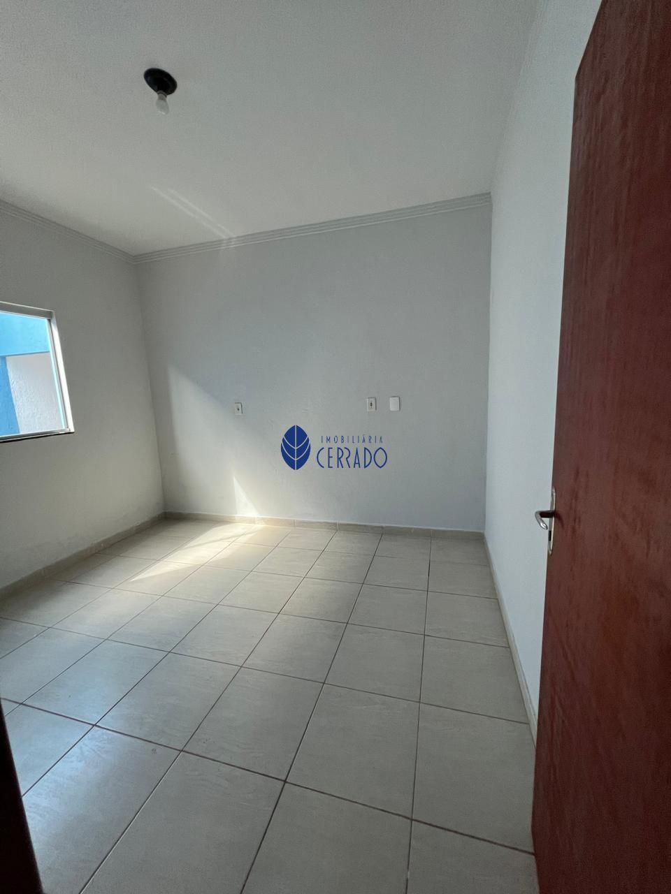 Casa para alugar com 2 quartos, 100m² - Foto 4