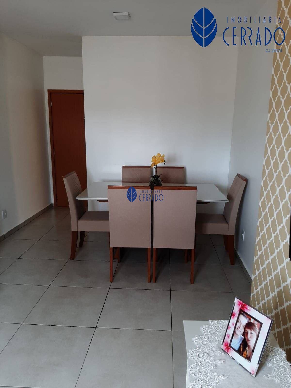 Apartamento à venda com 2 quartos, 60m² - Foto 4