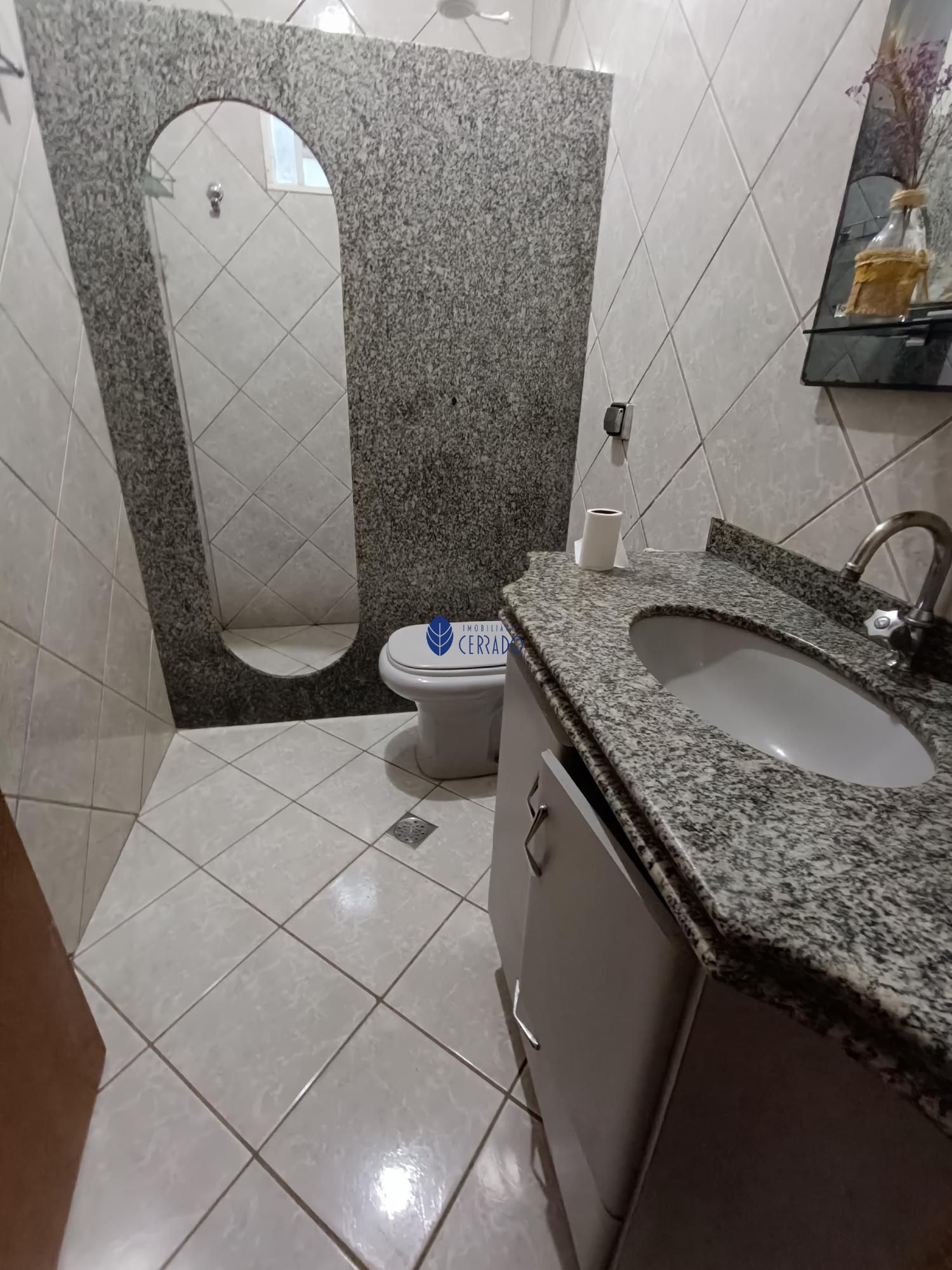 Casa para alugar com 3 quartos, 130m² - Foto 11