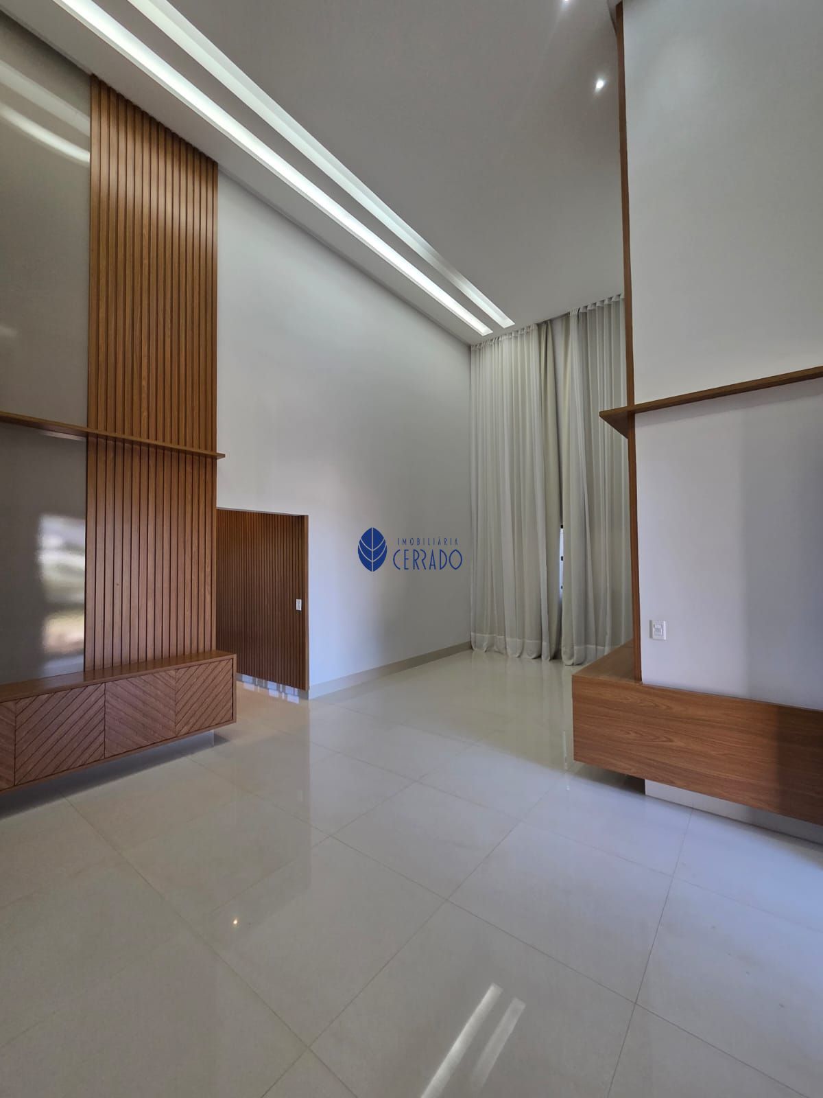 Casa alto padrão para alugar no condomínio grand trianon - a