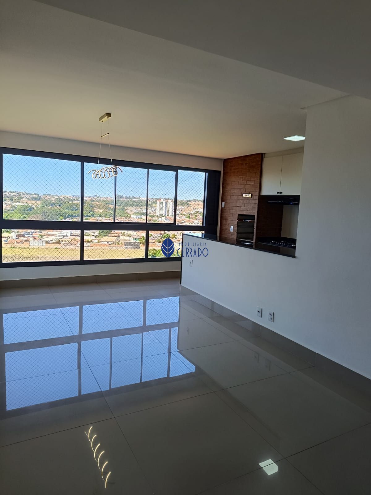 Apartamento para alugar com 3 quartos, 96m² - Foto 2