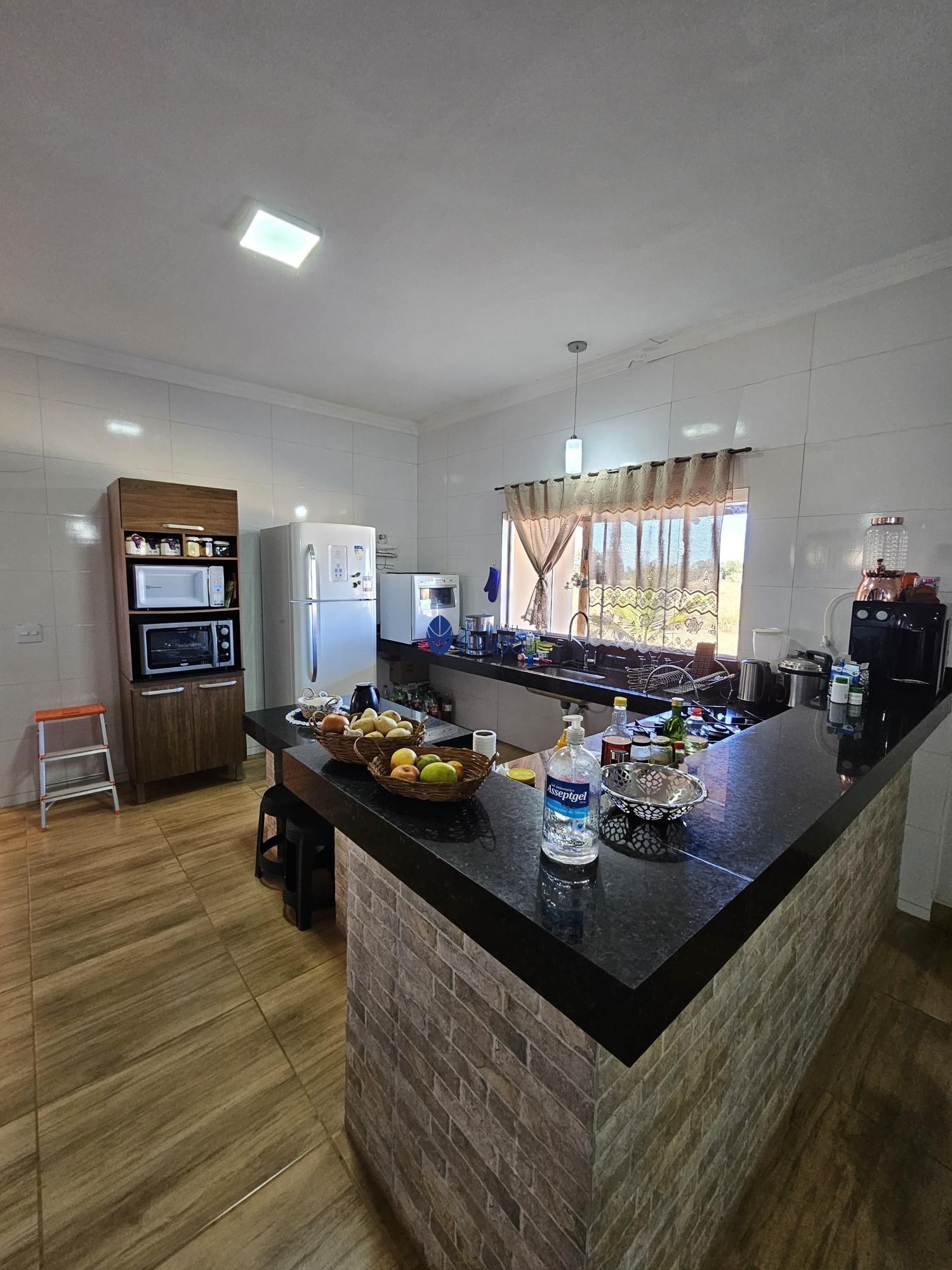 Chácara à venda com 4 quartos, 304m² - Foto 11