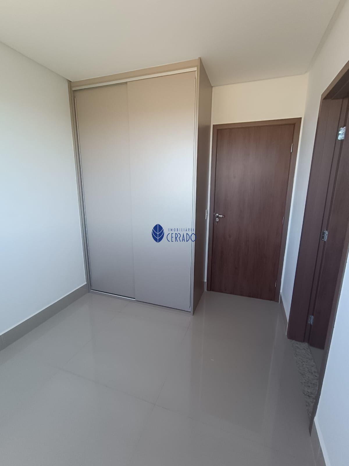 Apartamento para alugar com 3 quartos, 96m² - Foto 13