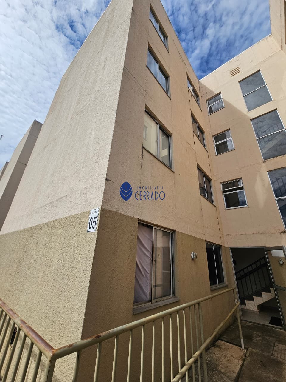 Apartamento com 2 Dormitórios à venda, 50 m² por R$ 165.000,00 Apartamento com 2 Dormitórios à venda, 50 m² por R$ 165.000,00