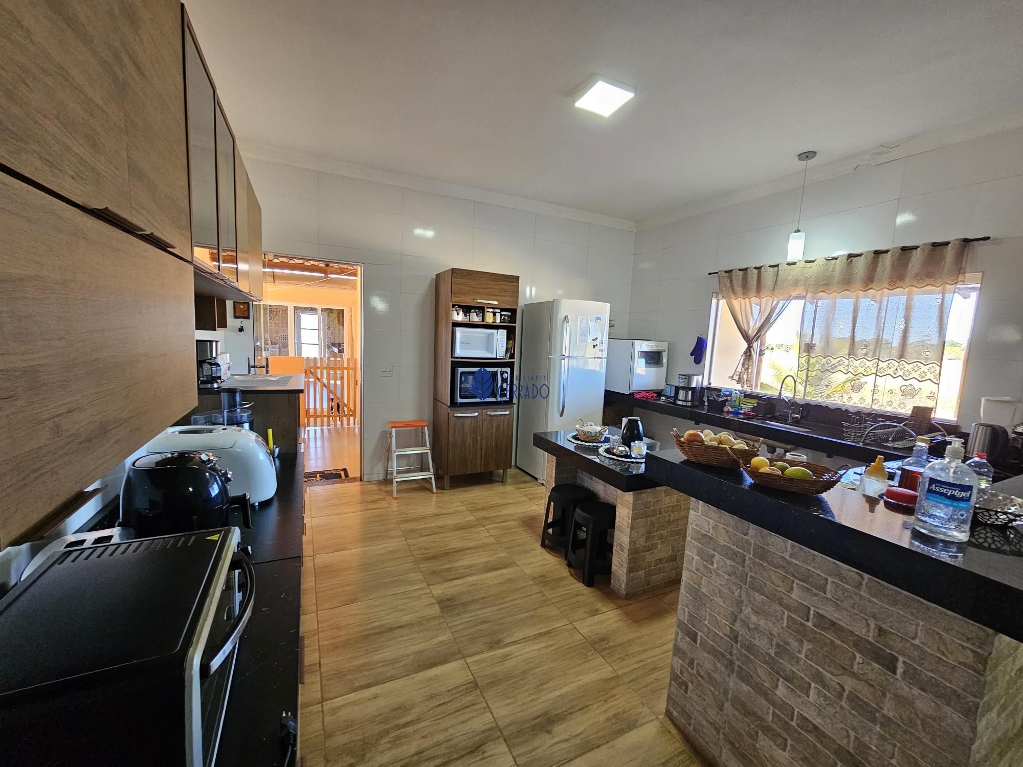 Chácara à venda com 4 quartos, 304m² - Foto 10