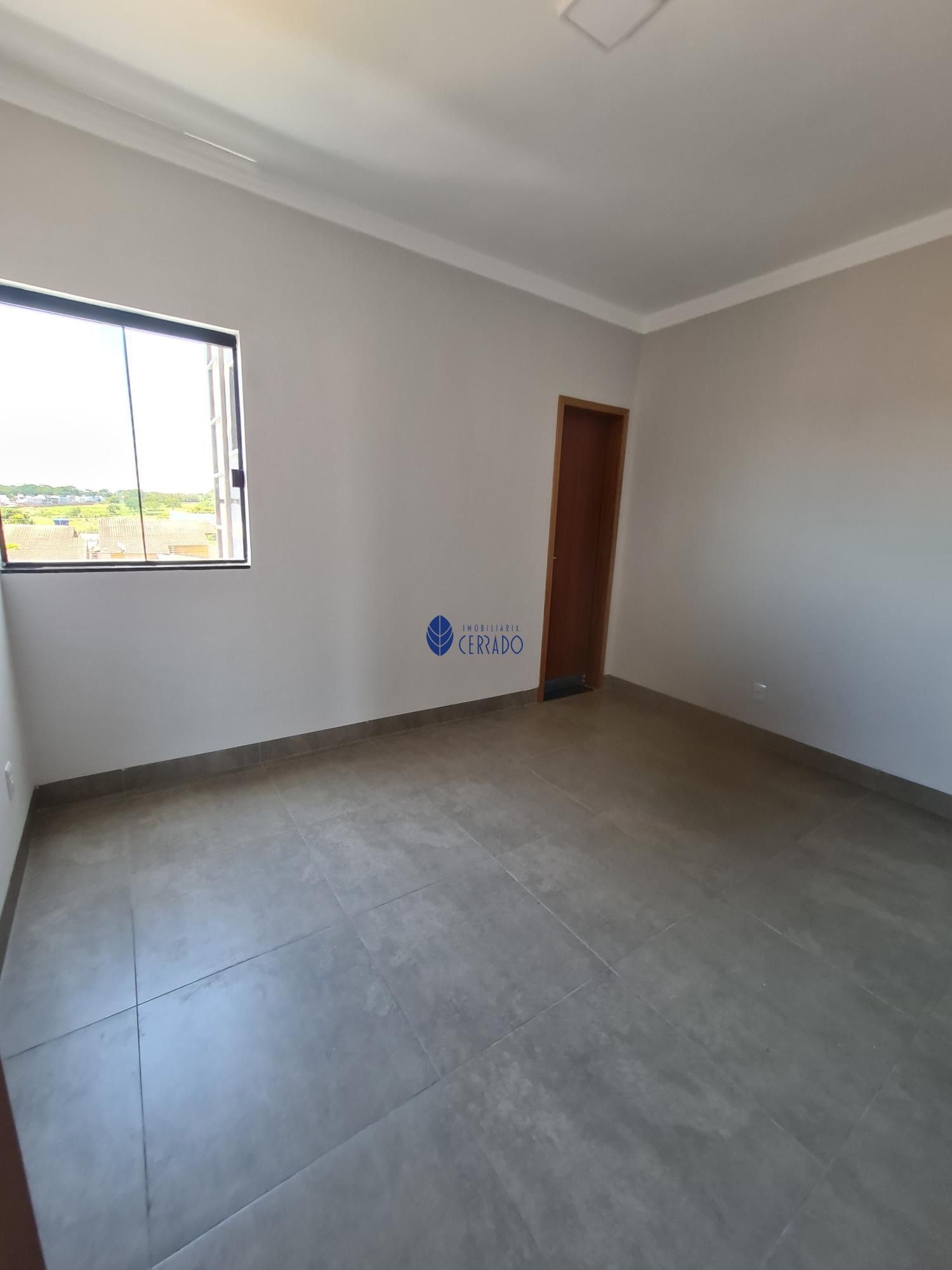 Casa com 3 Dormitórios à venda, 81 m² por R$ 250.000,00