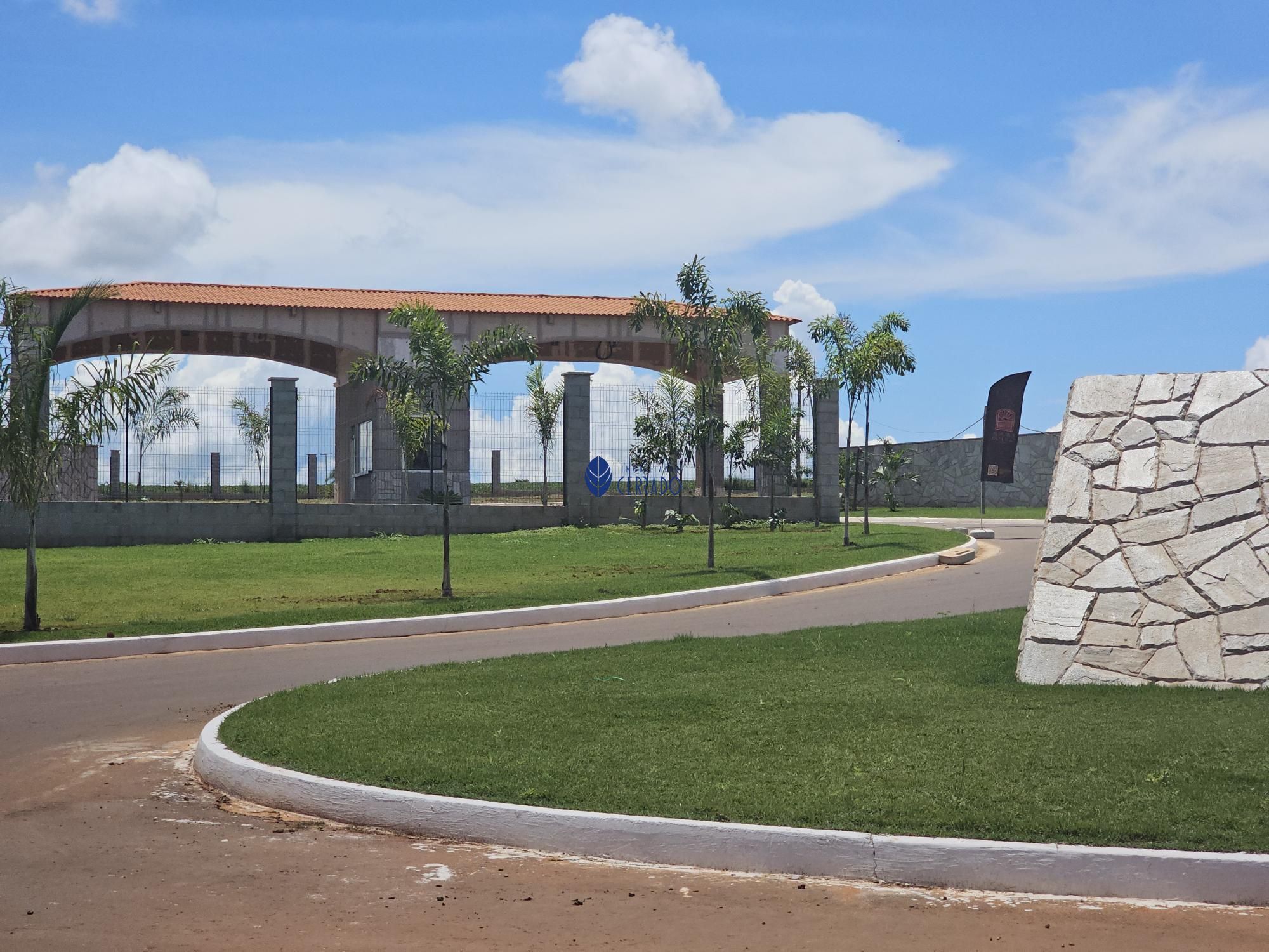 Lote/Terreno de 709m² no bairro Condomínio Aurora do Lago, em Abadiânia | Eu Corretor