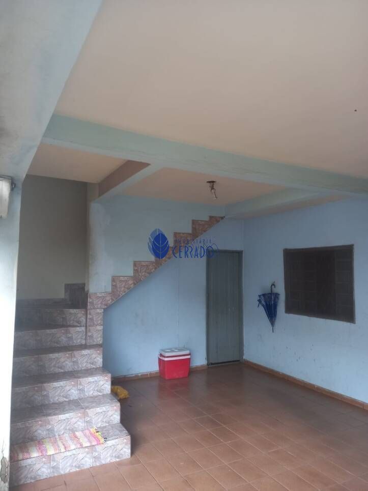 Sobrado à venda com 3 quartos, 260m² - Foto 1