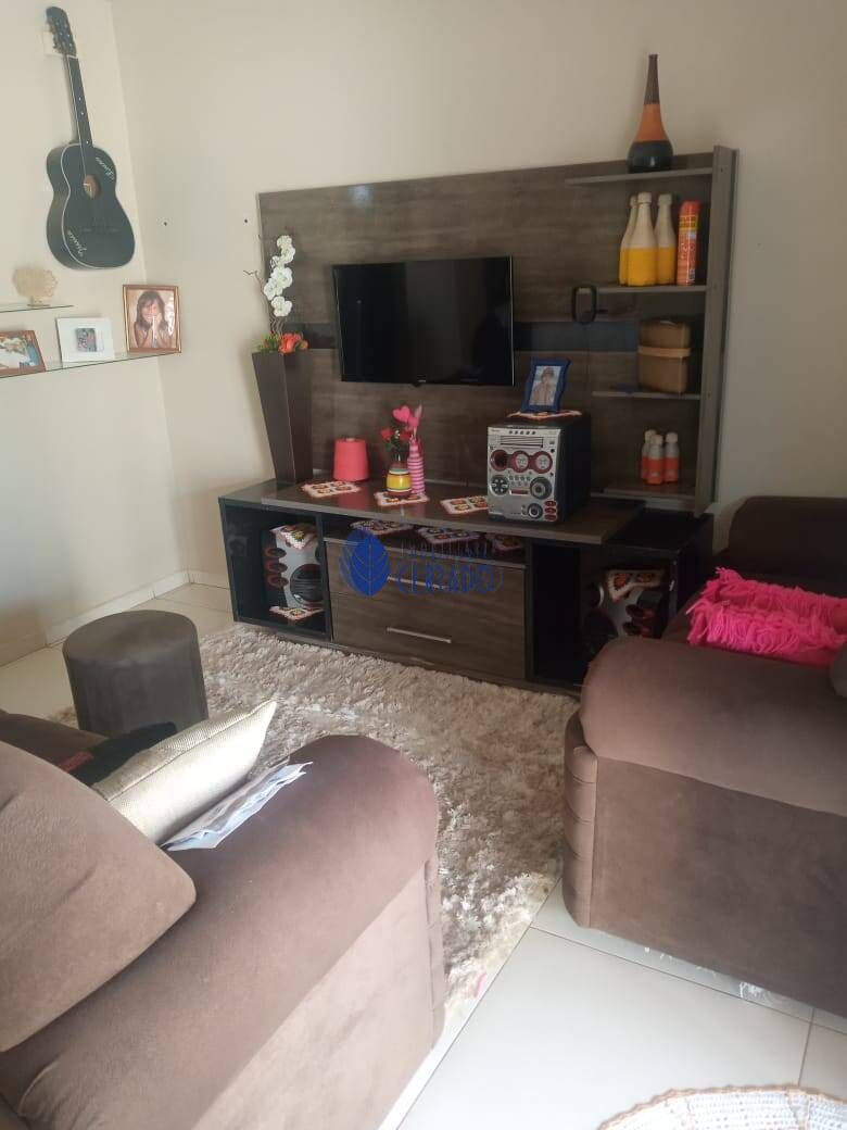 Casa de 3 quartos, 200m² no bairro Calixtolândia 2ª Etapa, em Anápolis | Eu Corretor