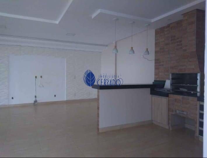 Casa de 5 quartos, 295m² no bairro Vila Santa Maria de Nazareth, em Anápolis | Eu Corretor