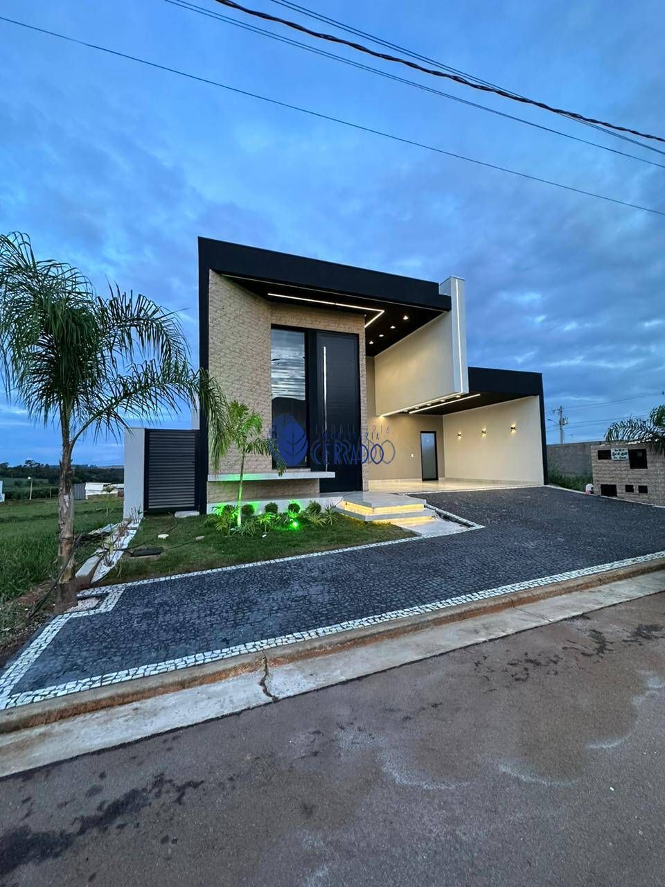 Casa em condomnio  venda  no Condomnio Residencial Gaudi - Anpolis, GO. Imveis