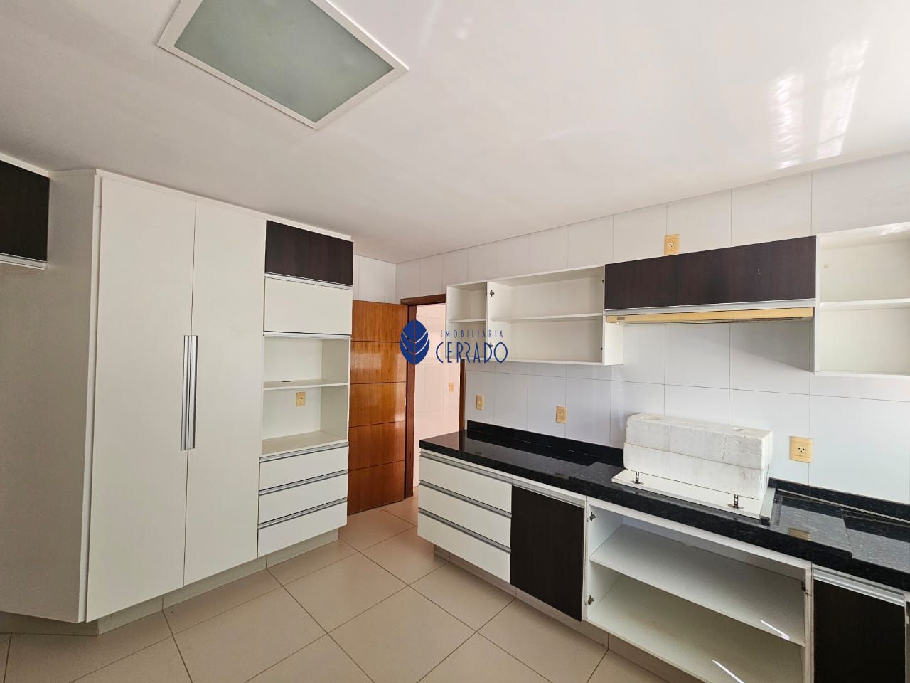 Casa à venda com 7 quartos, 388m² - Foto 13